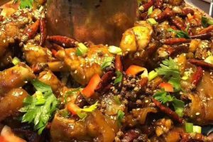 传奇火锅鸡~（鸡肉火锅佳肴）