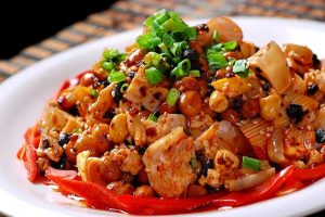 麻辣兔丁~（香辣兔肉料理）的制作和品尝体验
