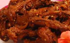 曹伊飞武汉黑鸭~（武汉黑鸭曹伊飞）