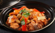 黄焖鸡米饭~（美食特色餐饮）