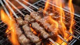 沈阳小宇烧烤~（烤肉美食店）