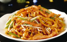 干炒牛河~（炒牛河料理）